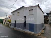 Moradia em Banda T2 / Fundão, Cortiçada