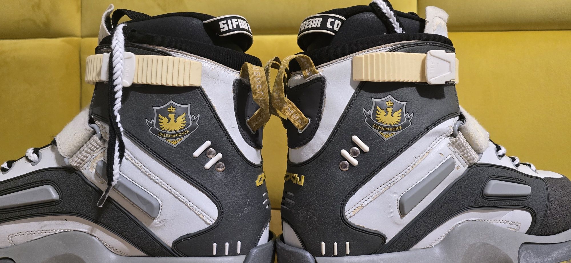 Rolki agresywne Deshi kicks r. 44 only boot