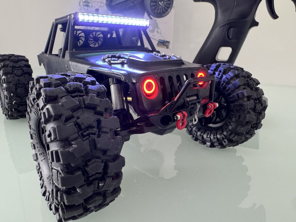 RC crawler TRX4M custom