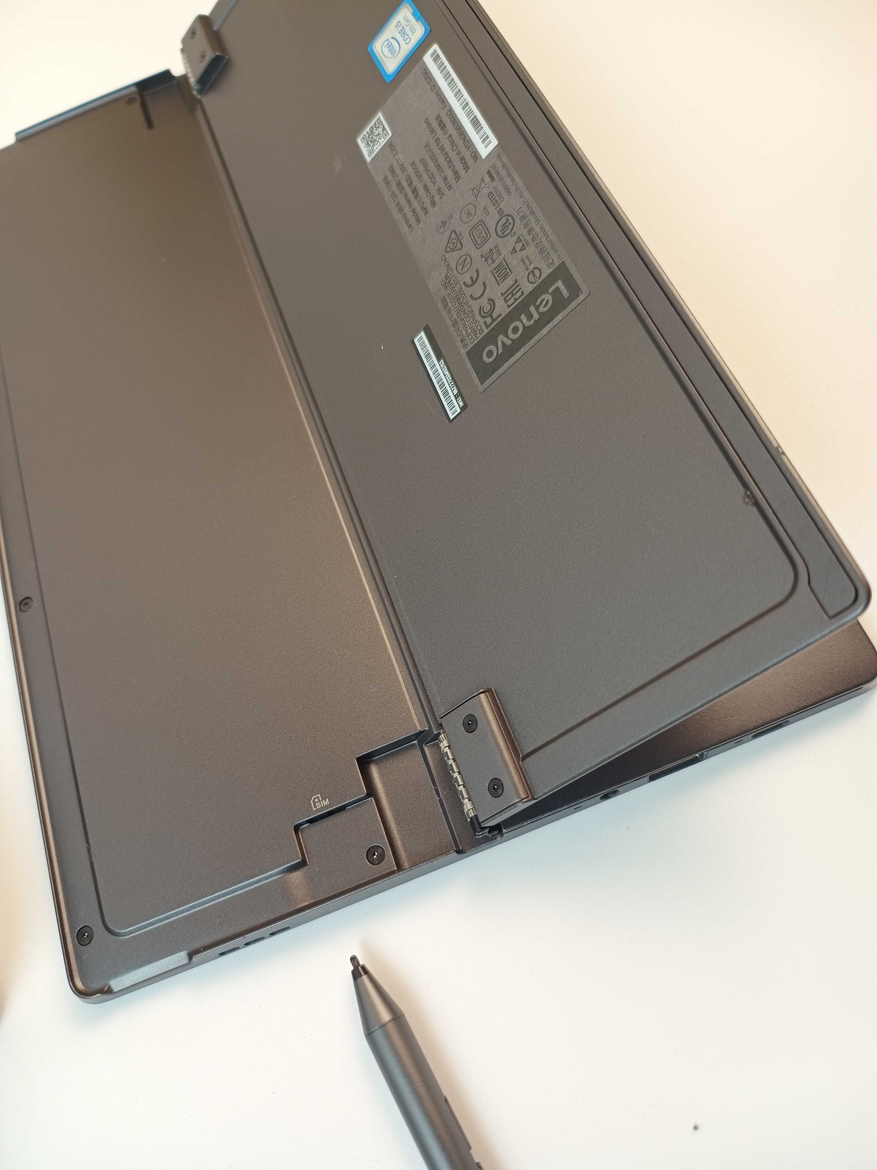 Ноутбук-планшет 12.2" Lenovo Miix 520, i5-8250U, 8GB, 256GB, 4G (LTE)