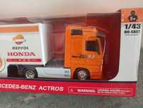 Camião Mercedes 1/43