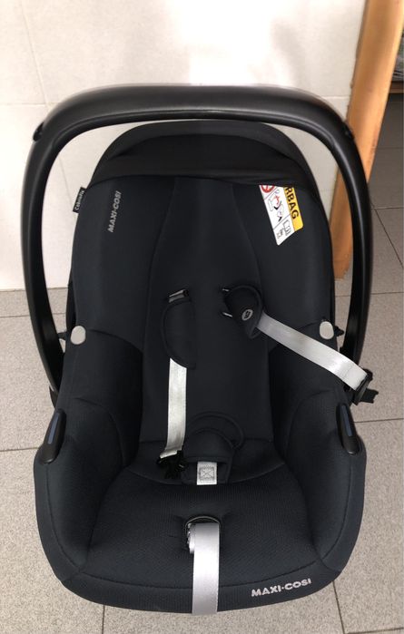 Conjunto carrinho Maxi Cosi Adorra+ Cadeira auto Cabriofix I-Size