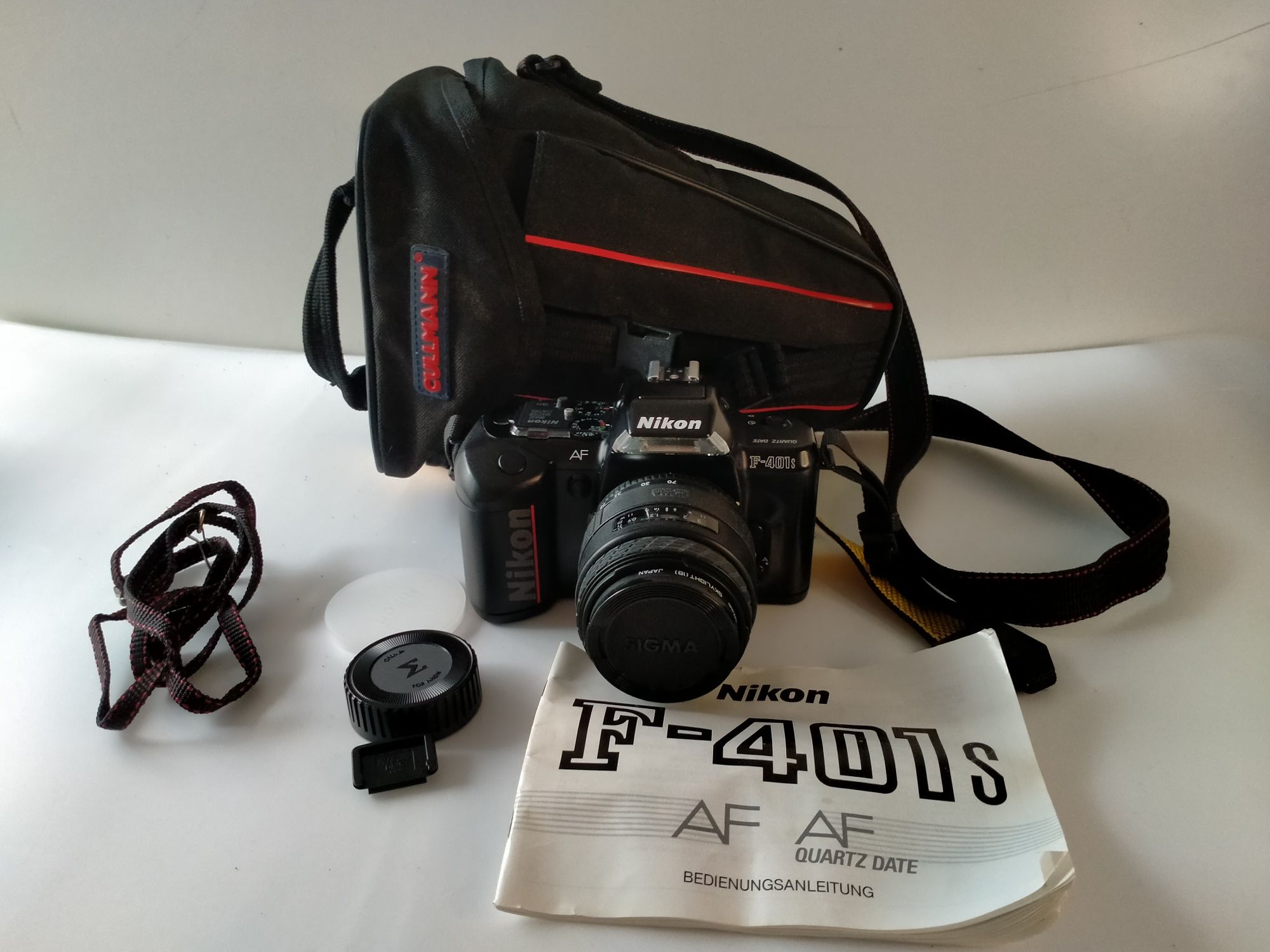 Aparat fotograficzny Nikon F-401s
