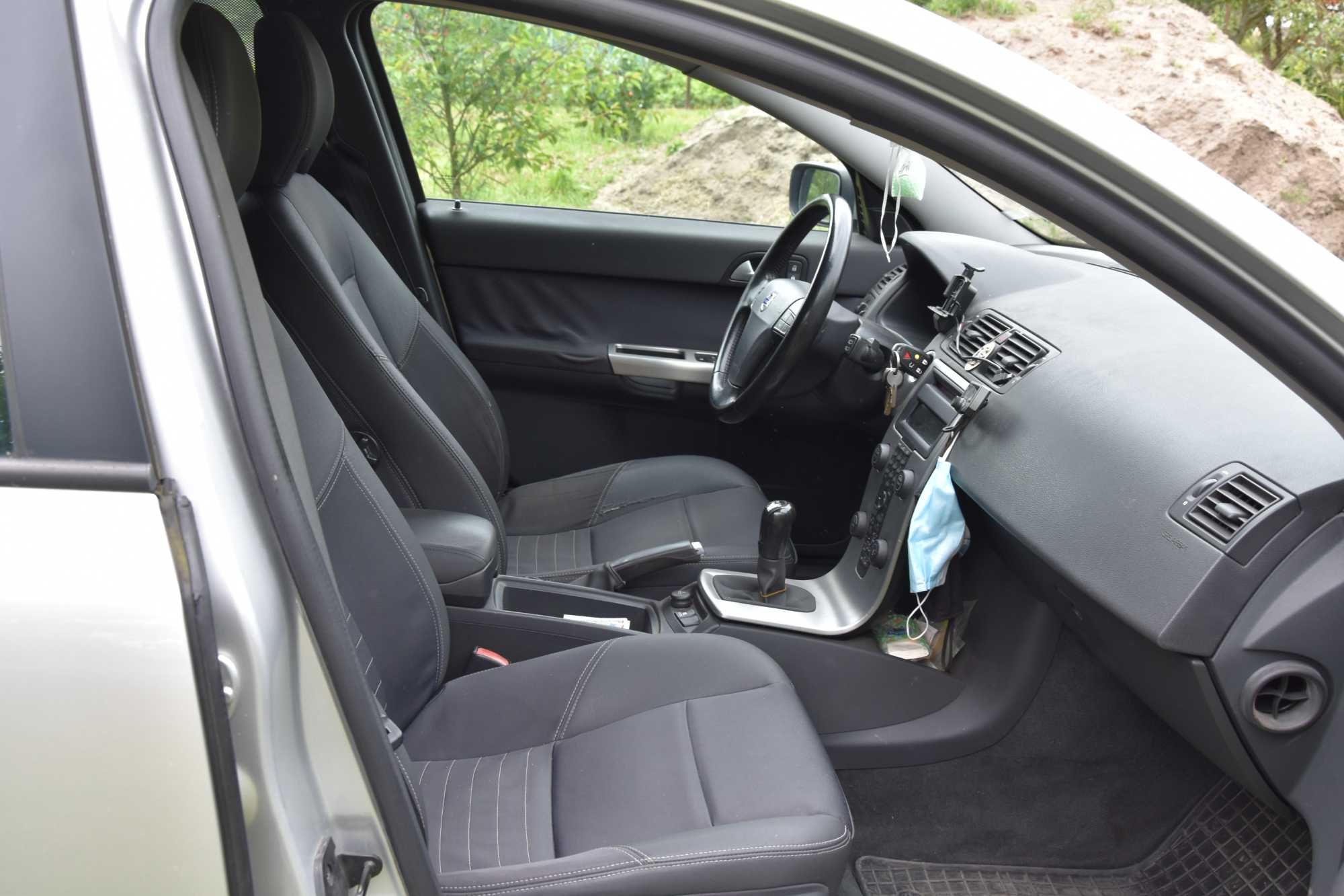 SPRZEDAM VOLVO V50 z 2004 roku