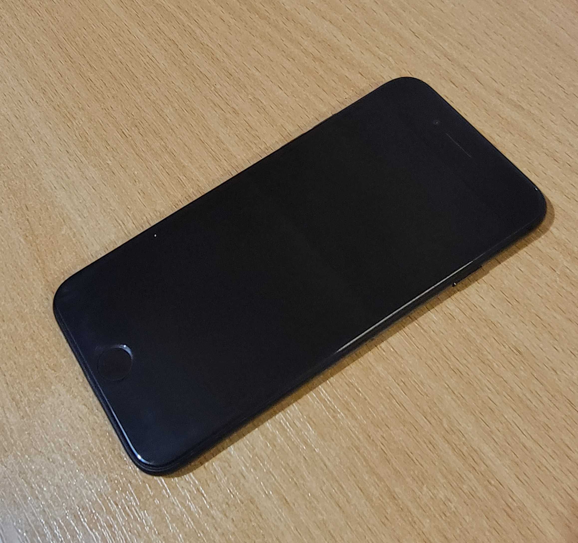 Iphone 7 128Gb батарея 100% + R-sim
