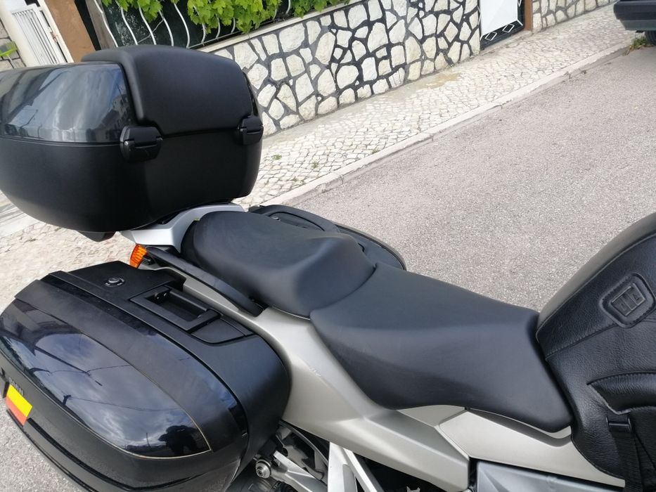 Bmw k1300gt  para as curvas