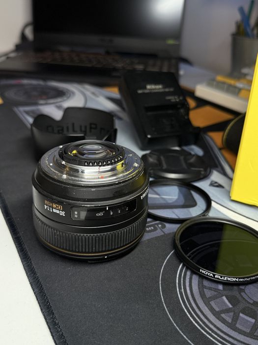 Nikon D5100+Sigma 30mm f/1.4 Japan Gold + Nikon 18-55+akcesoria