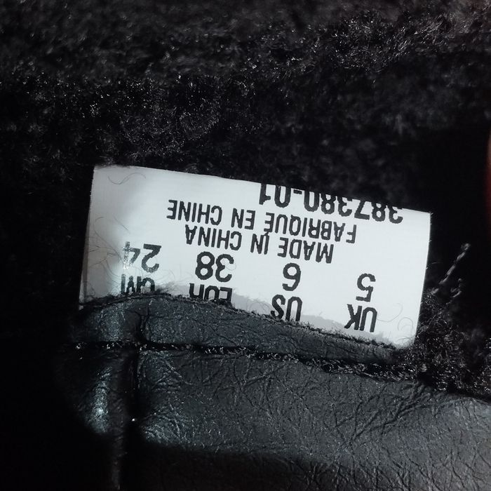 35-39. Кросівки Puma Carina 2.0 Mid WTR