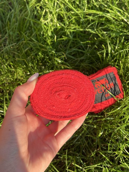 Бинты VENUM боксерские,капы,перчатки боксерские Є ОПТ !!!