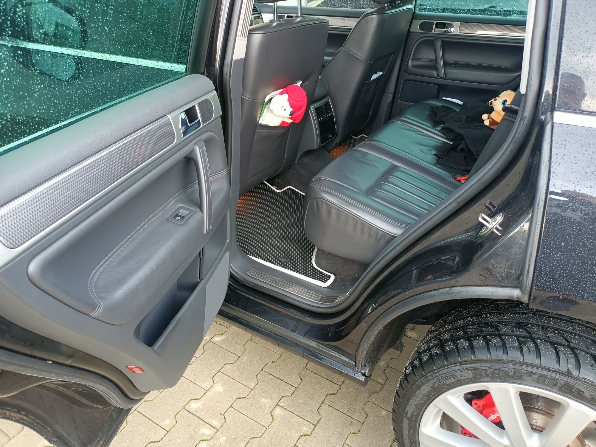 Touareg R-Line 3.0tdi 2010r. zwykłe zawieszenie