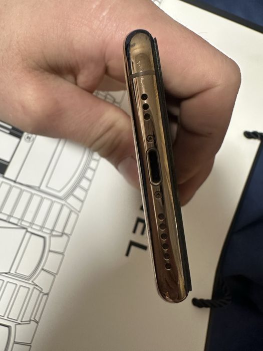 Айфон 11 про 64gb.