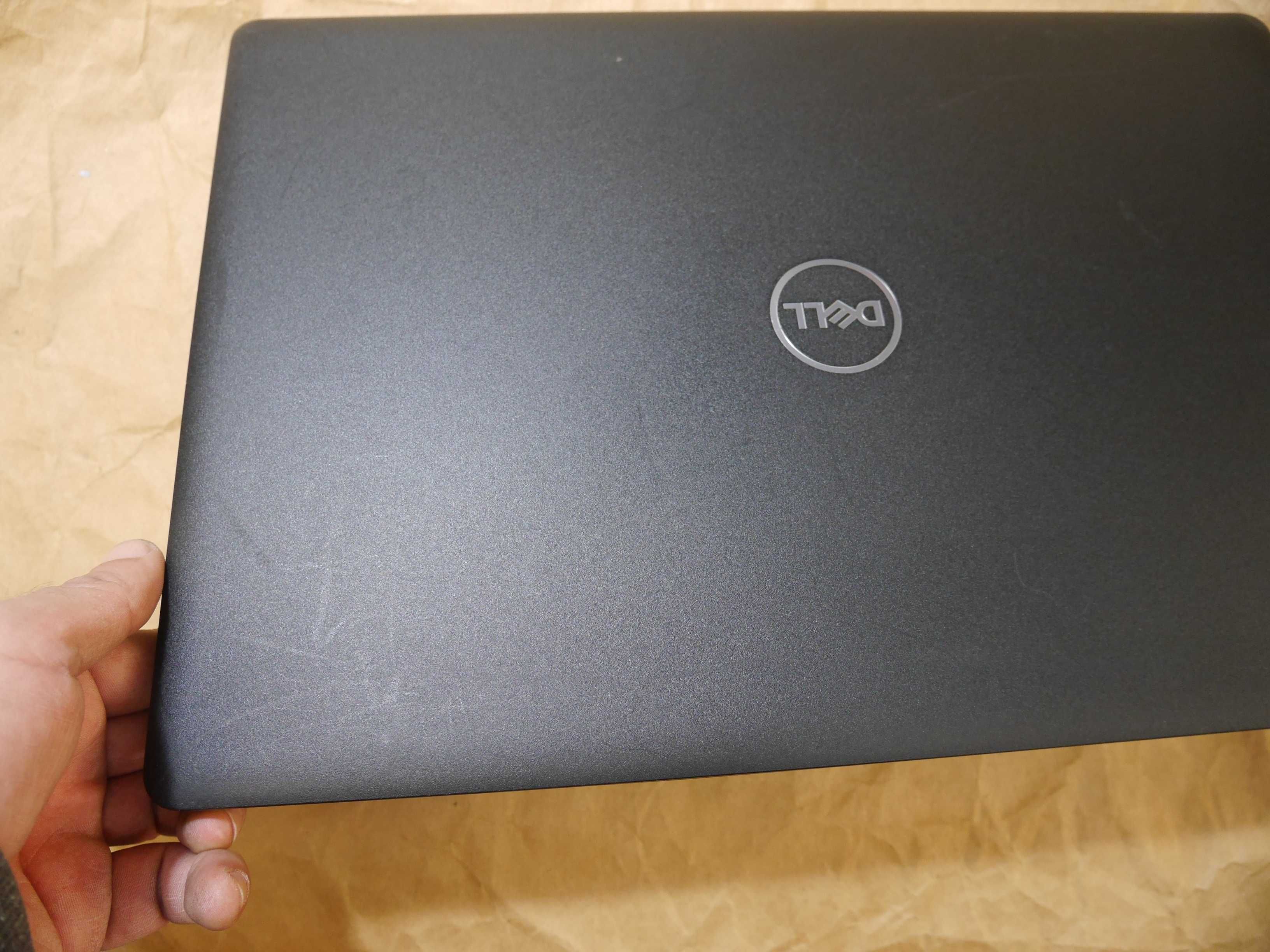 Ноутбук Dell Latitude 3590 i5-8250U/8GB /SSD 256GB/15.6" Full HD