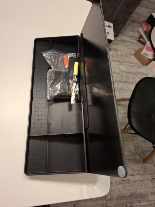 Biurkowa tablica suchościeralna