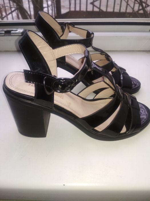 Босоніжки босоножки туфли