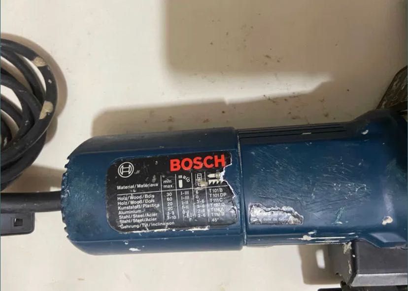 Електролобзік Bosch GST 60 PE
550 W 3100 min-1