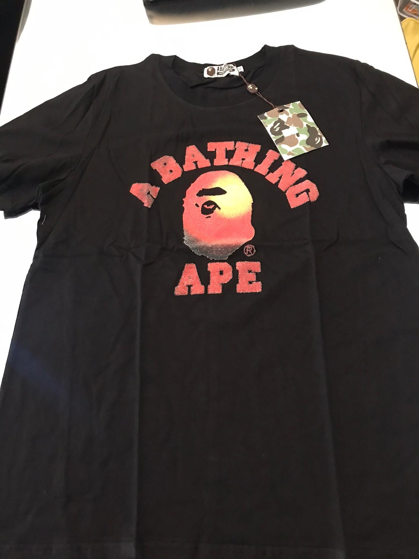 T-shirt bape M  nova com etiquetas embalada ver fotos