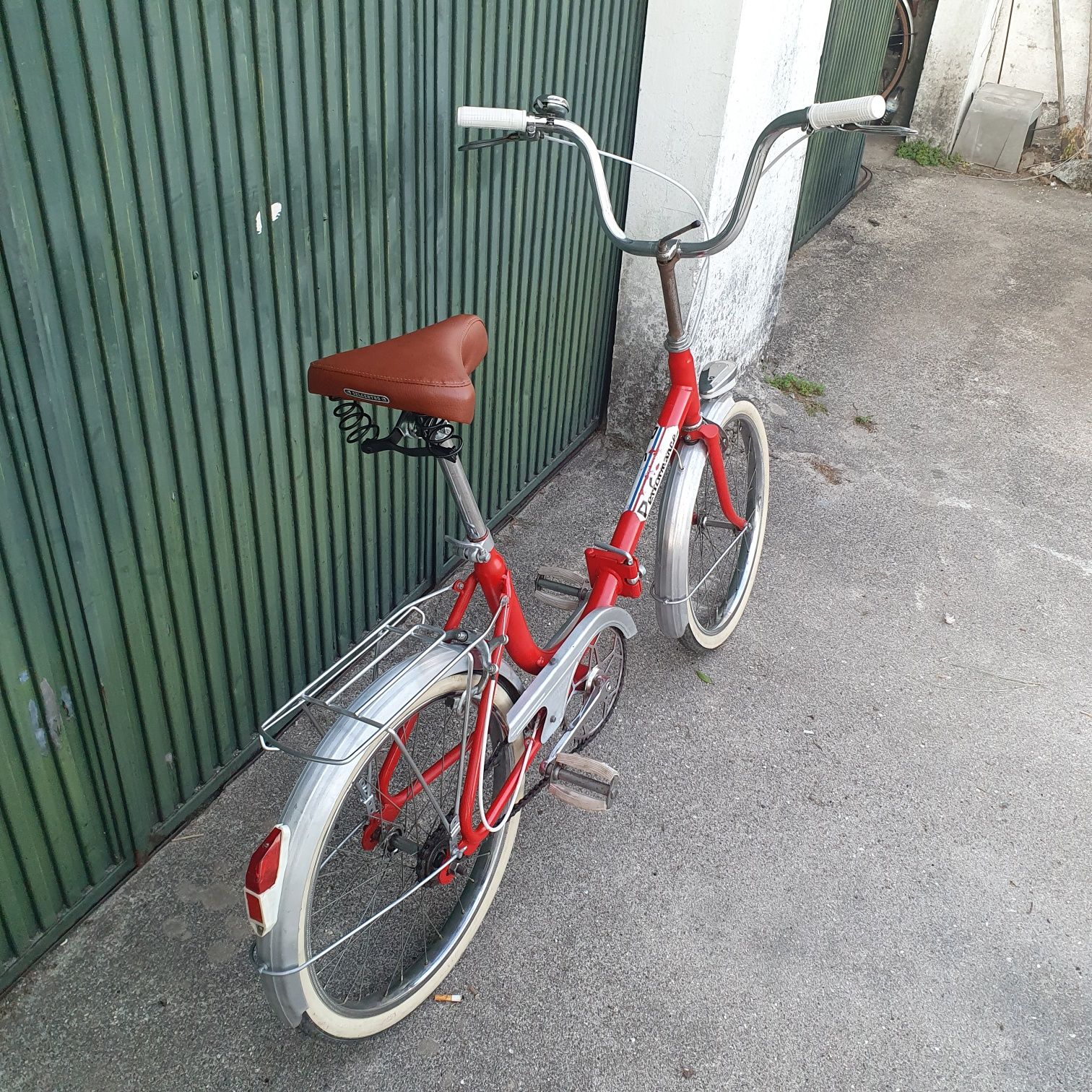 Bicicleta dobravel antiga