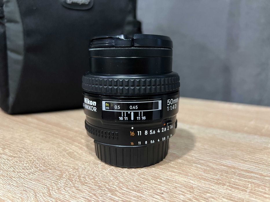 Терміново! Nikon D7100 + Nikkor AF-S DX 18-140mm + AF Nikkor 50mm