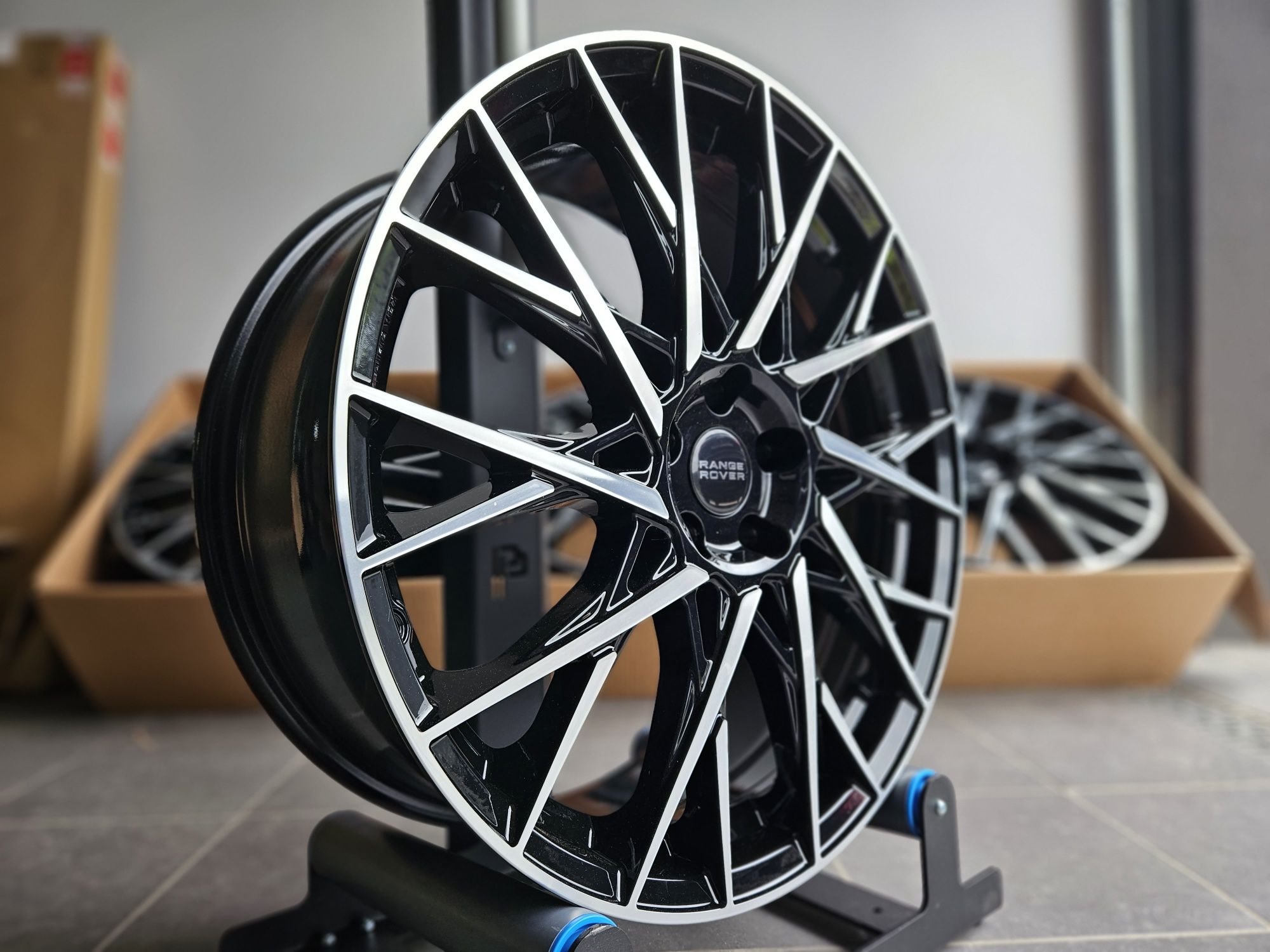 Range Rover Evoque 20 " Nowe 5x108 Velar Felgi Czarne Alufelgi