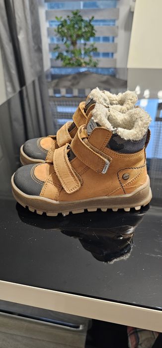Sprzedam ładne buty buciki dla chłopca Lasocki skóra