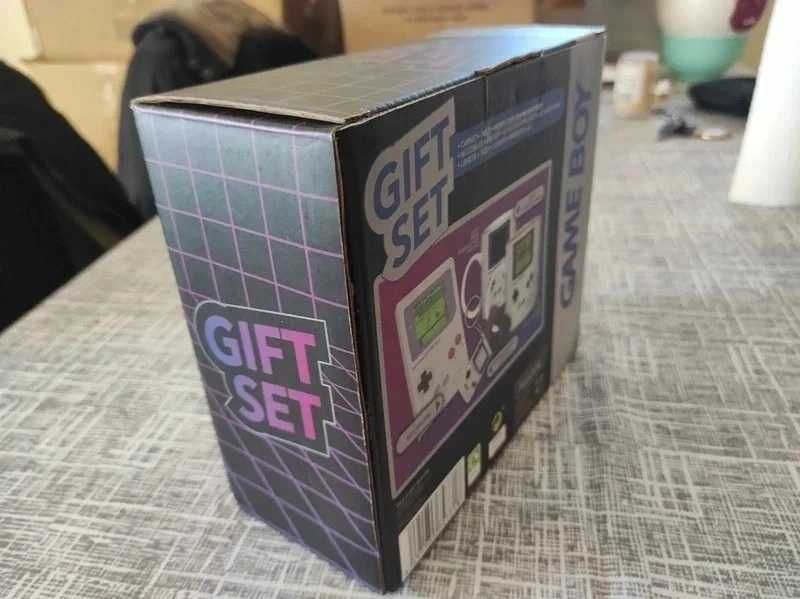 Gift Set Nintendo Game Boy Paladone