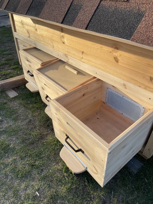 Апидомик. Апі-будиночок. Міні-пасіка. Деревʼяний будиночок