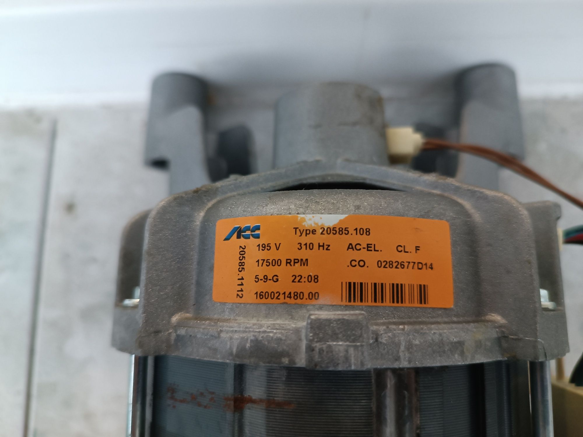 Електродвигун пральної машини Ariston Indesit ACC 20585.108