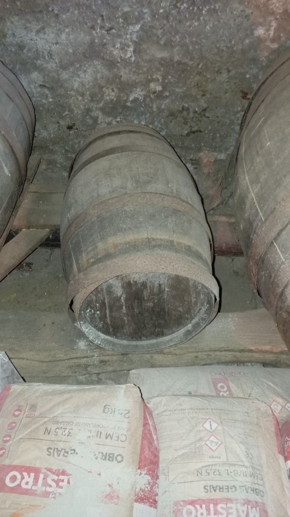 4 Barris de vinho