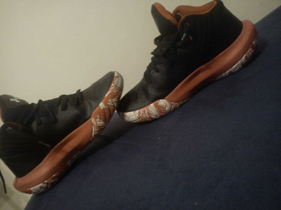 under armour 41/26 cm czarne czerwone białe skóra super stan/j.nowe