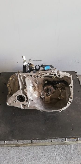 Caixa Velocidades Renault Clio III 1.2 16 V Ref: JH3 176