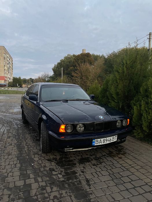 Продам BMW e34 525
