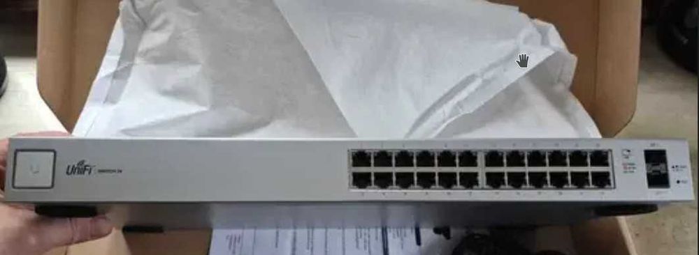 Ubiquiti Switch UniFi 24x RJ45 1000Mb/s 2x SFP+