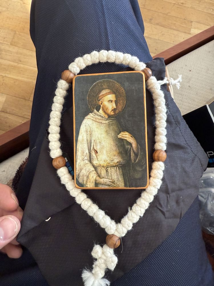Różaniec i mala ikona sw. Franciszka