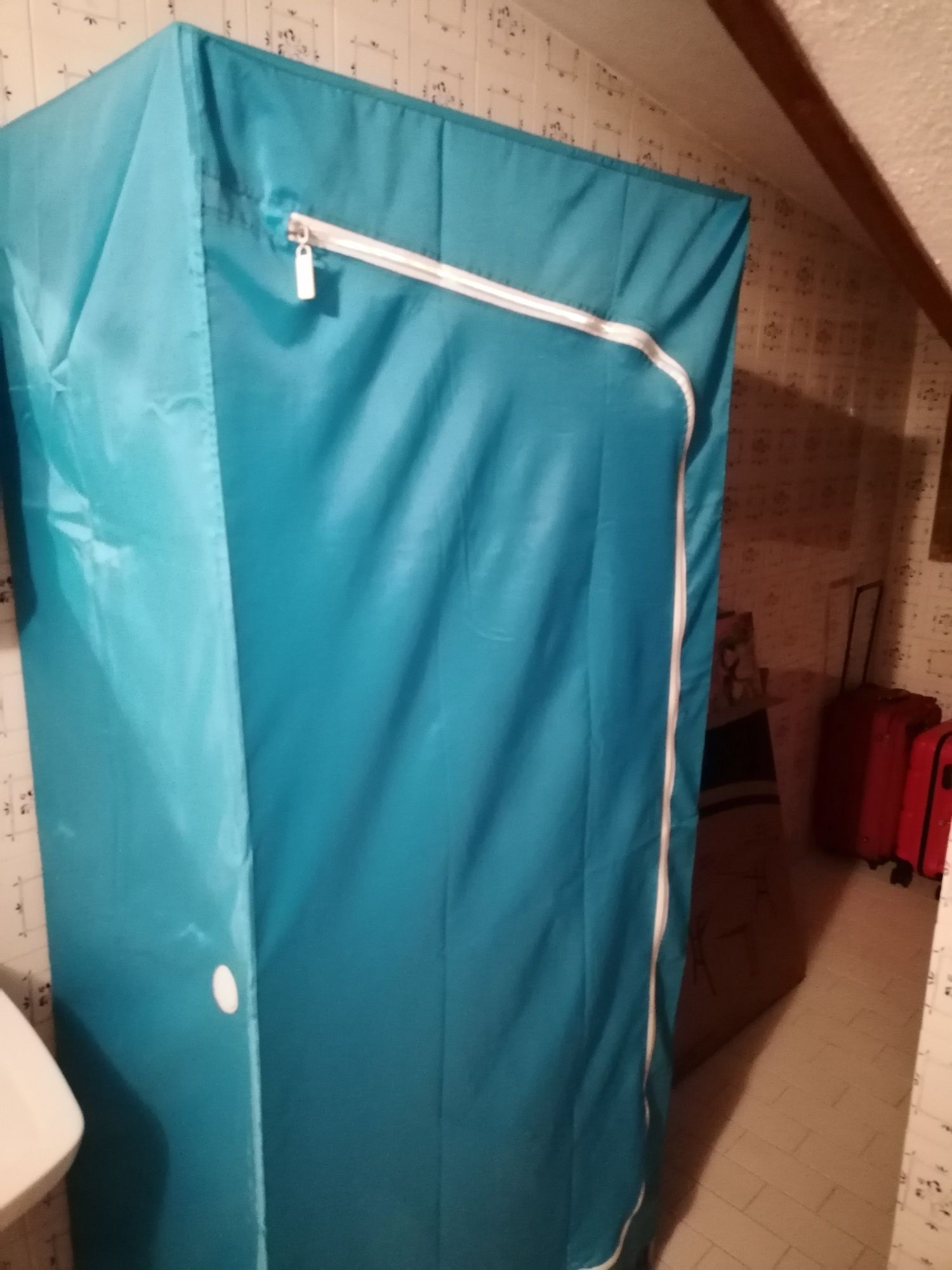 Armário Azul em Lona - Ikea
