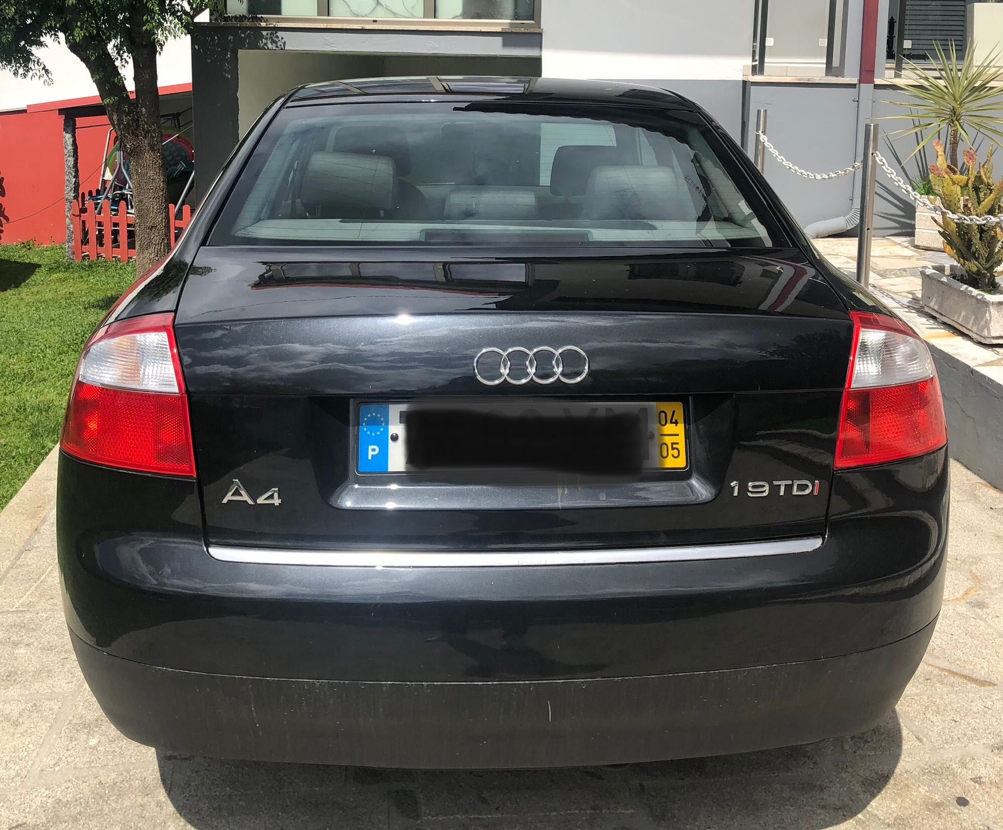 Audi (impecável)