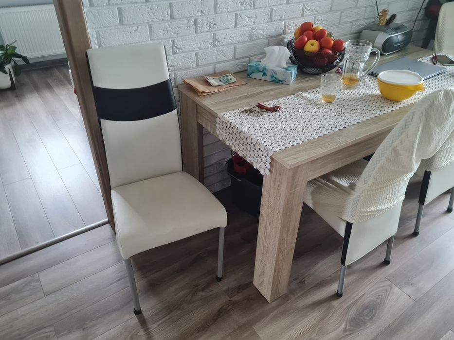 Stół i 6 krzeseł