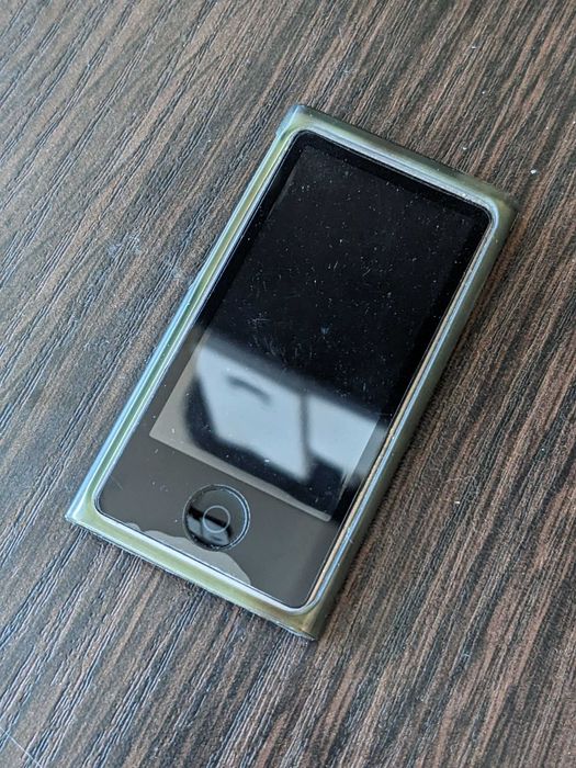 Ipod nano 7Gen 16Gb (є дефект)