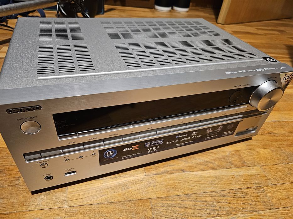 Onkyo TX-NR646 Amplituner 4K Atmos