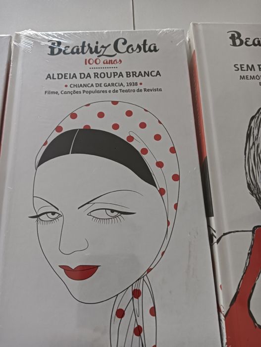 3 Dvds com livros da  Beatriz Costa