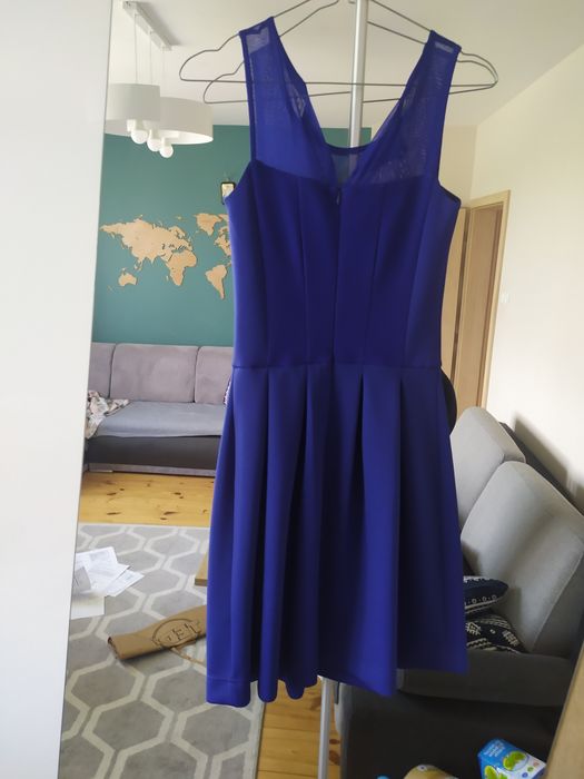 Niebieska sukienka