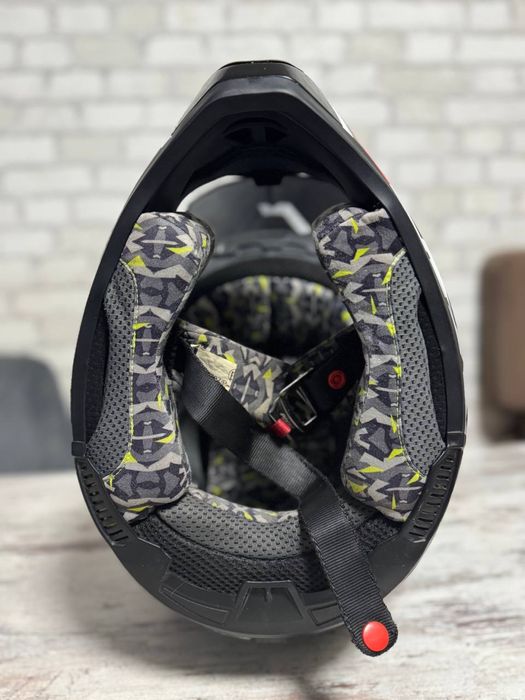 Продам Шлем (кроссовый) AXXIS WOLF Jackal B5 Gloss Red