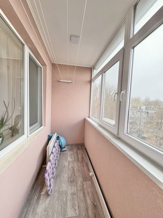 Продам КРУТЕЗНУ 2-кімнатну квартиру