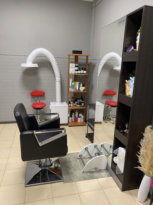 Оренда кабінету м.Позняки під ключ, робоче місто, крісло..