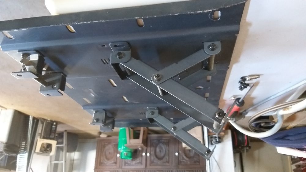 Suporte de parede Sony para TV LCD ou LED de grandes dimensões