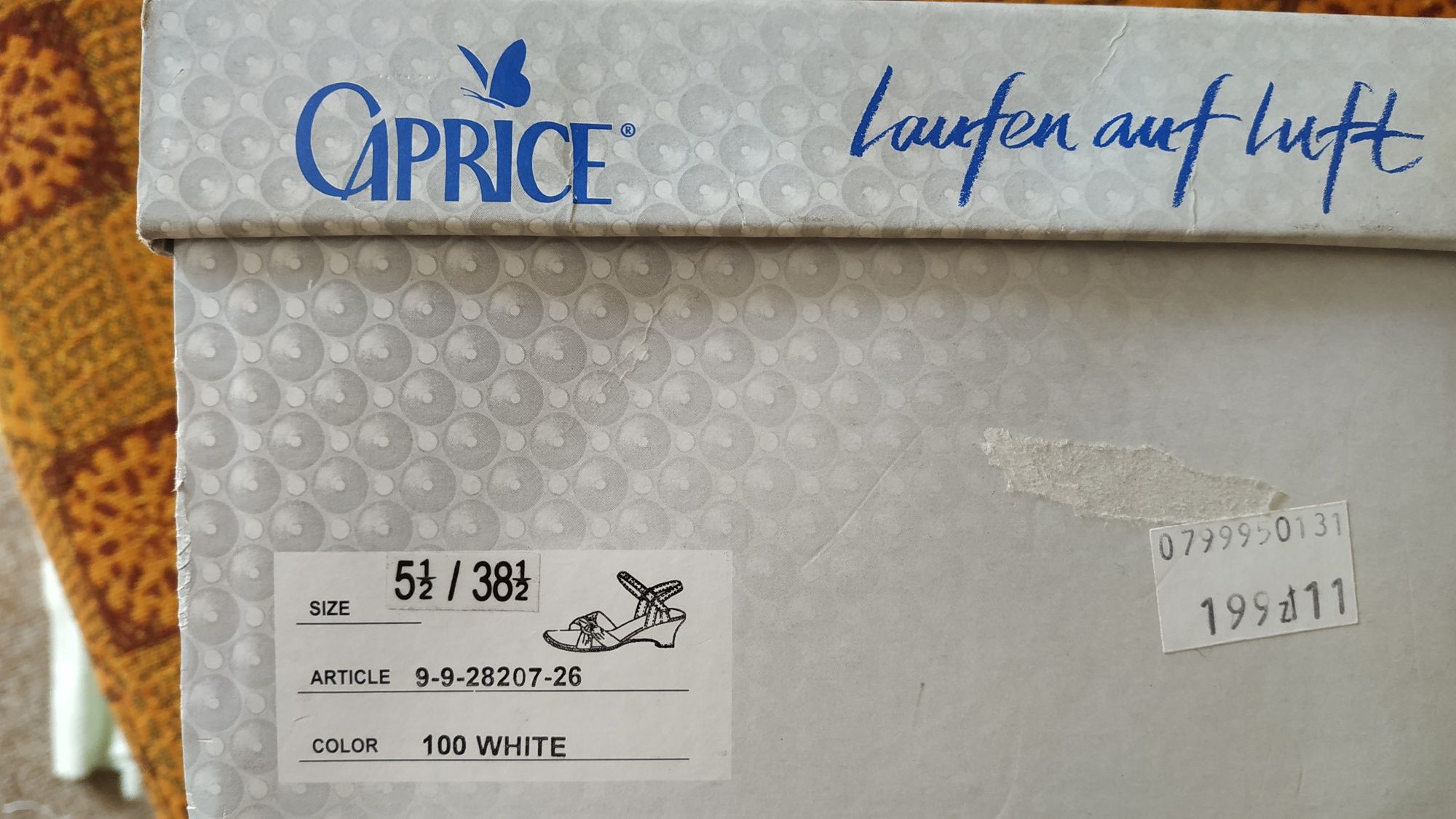 Sandałki Caprice białe skórzane 38,5