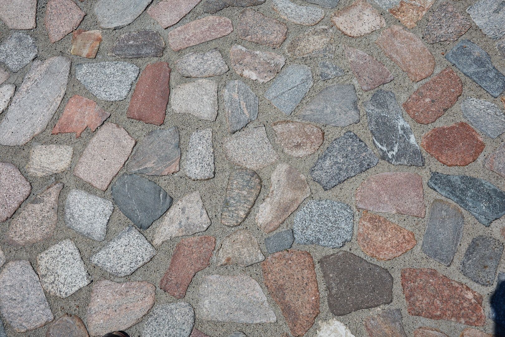 Kamień polny cięty łupany brukowiec starobruk granit kostka granitowa