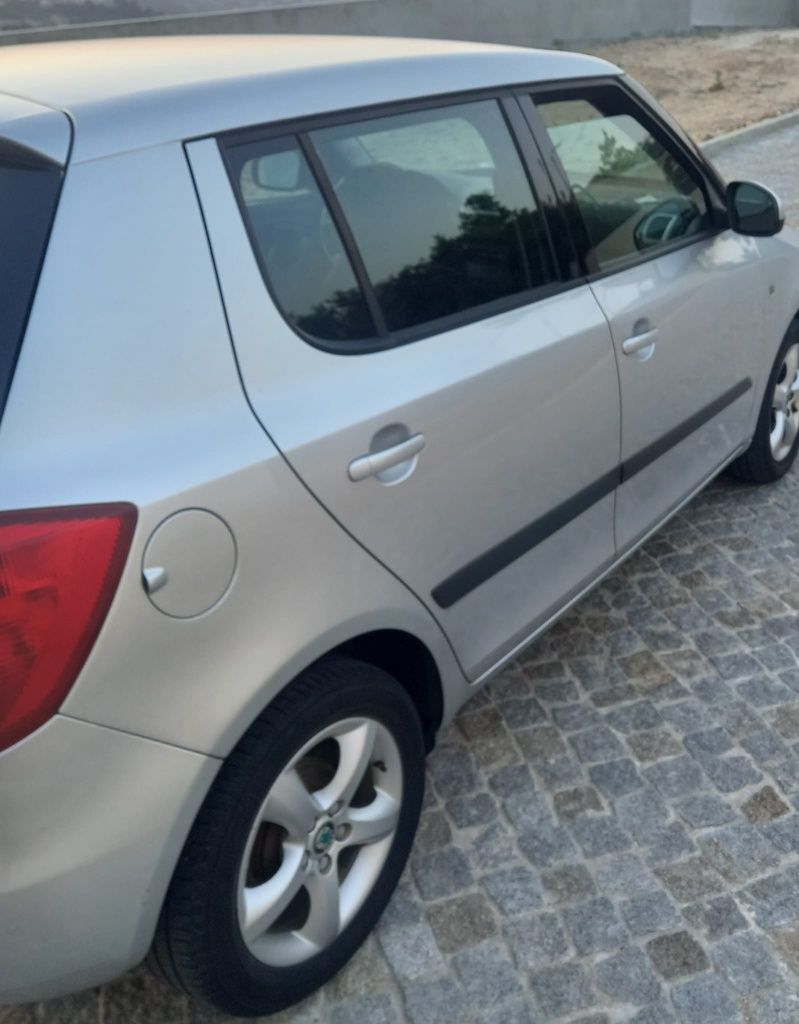 Carro Skoda Fabia