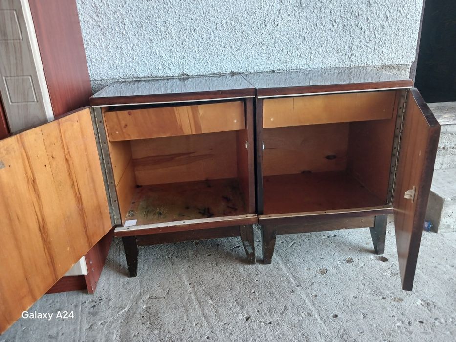 Продаю шафи та прикроватні тумбочки