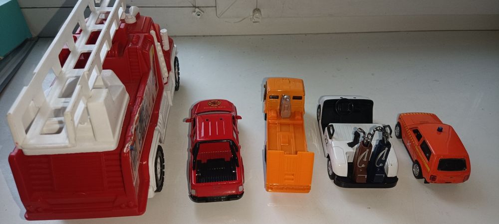 Спецтехніка іграшки різне