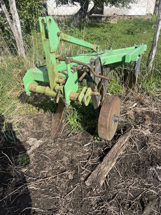 Продам плуг.